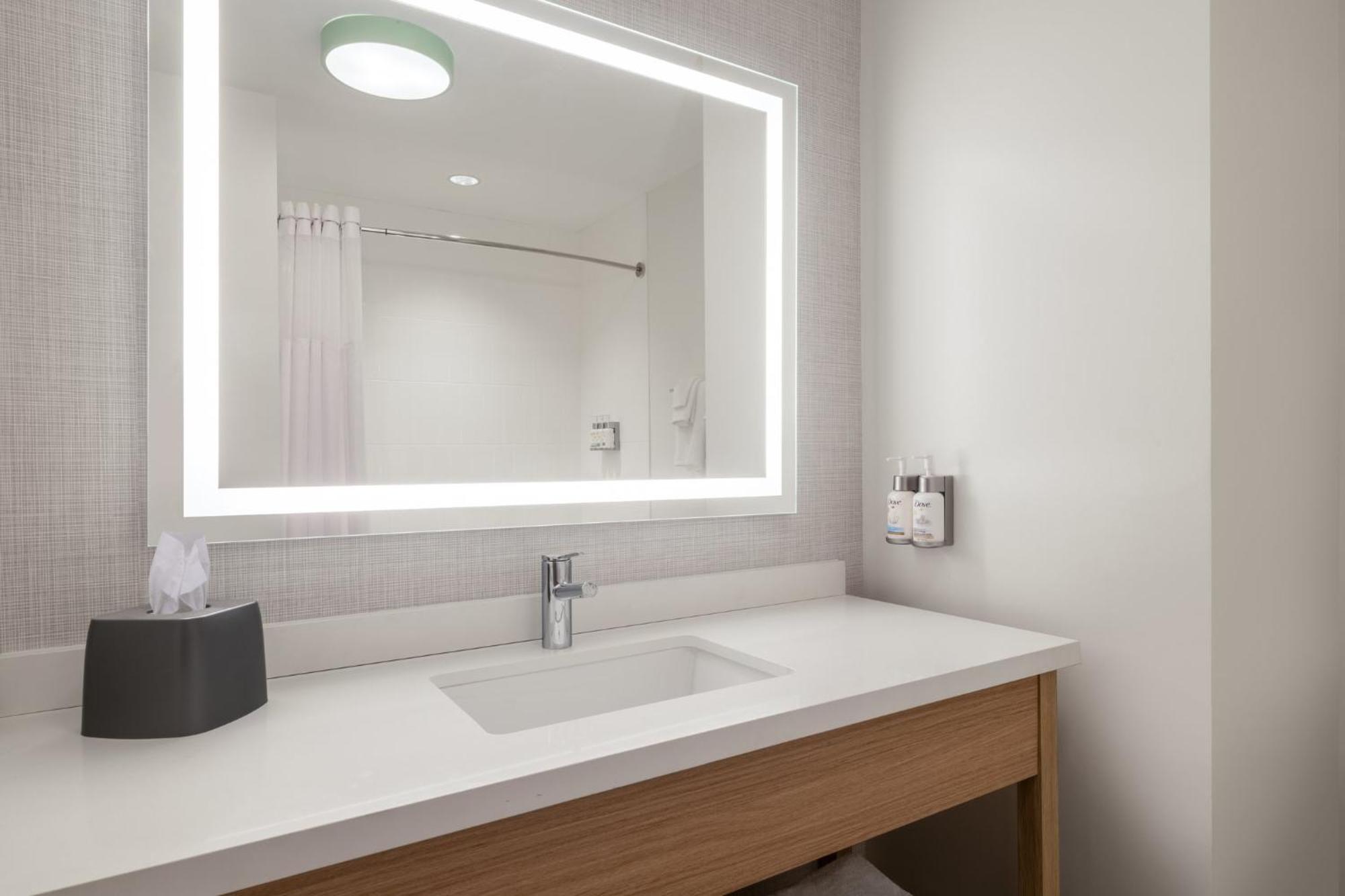 Garner Hotel By Ihg Phoenix - Surprise Bagian luar foto