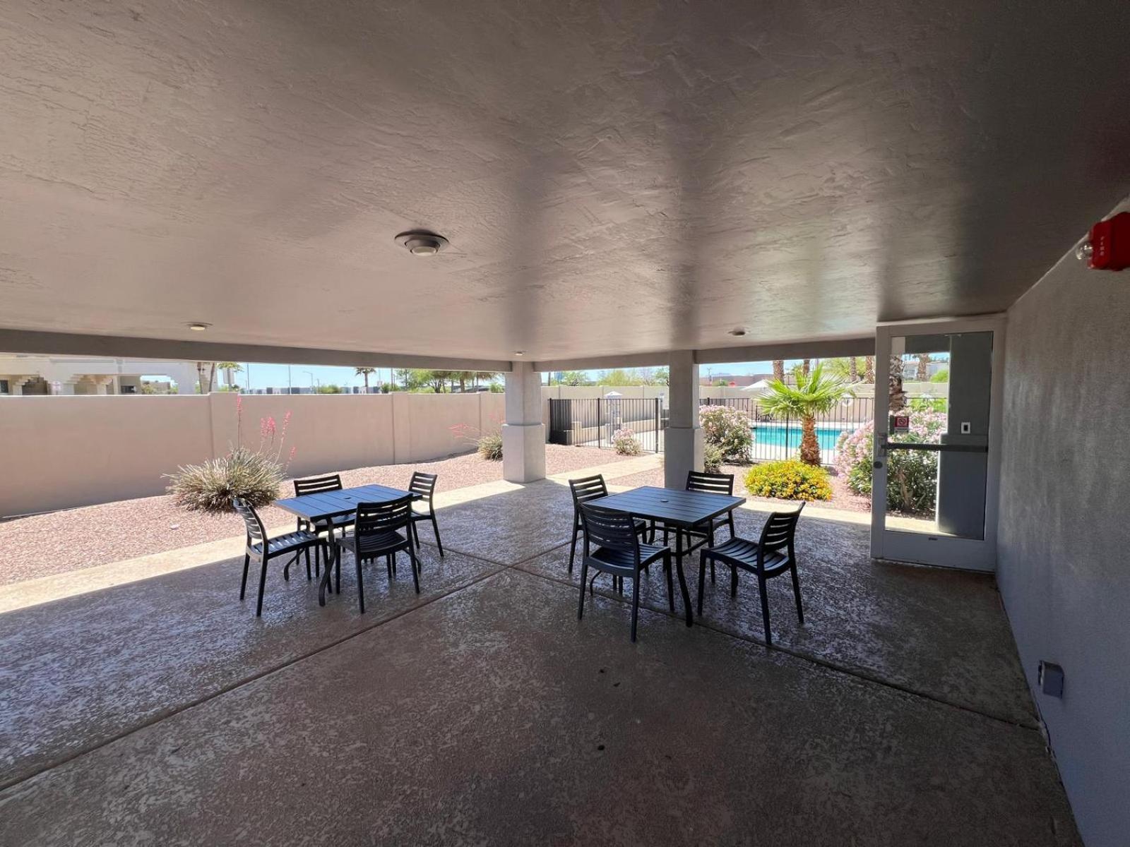 Garner Hotel By Ihg Phoenix - Surprise Bagian luar foto