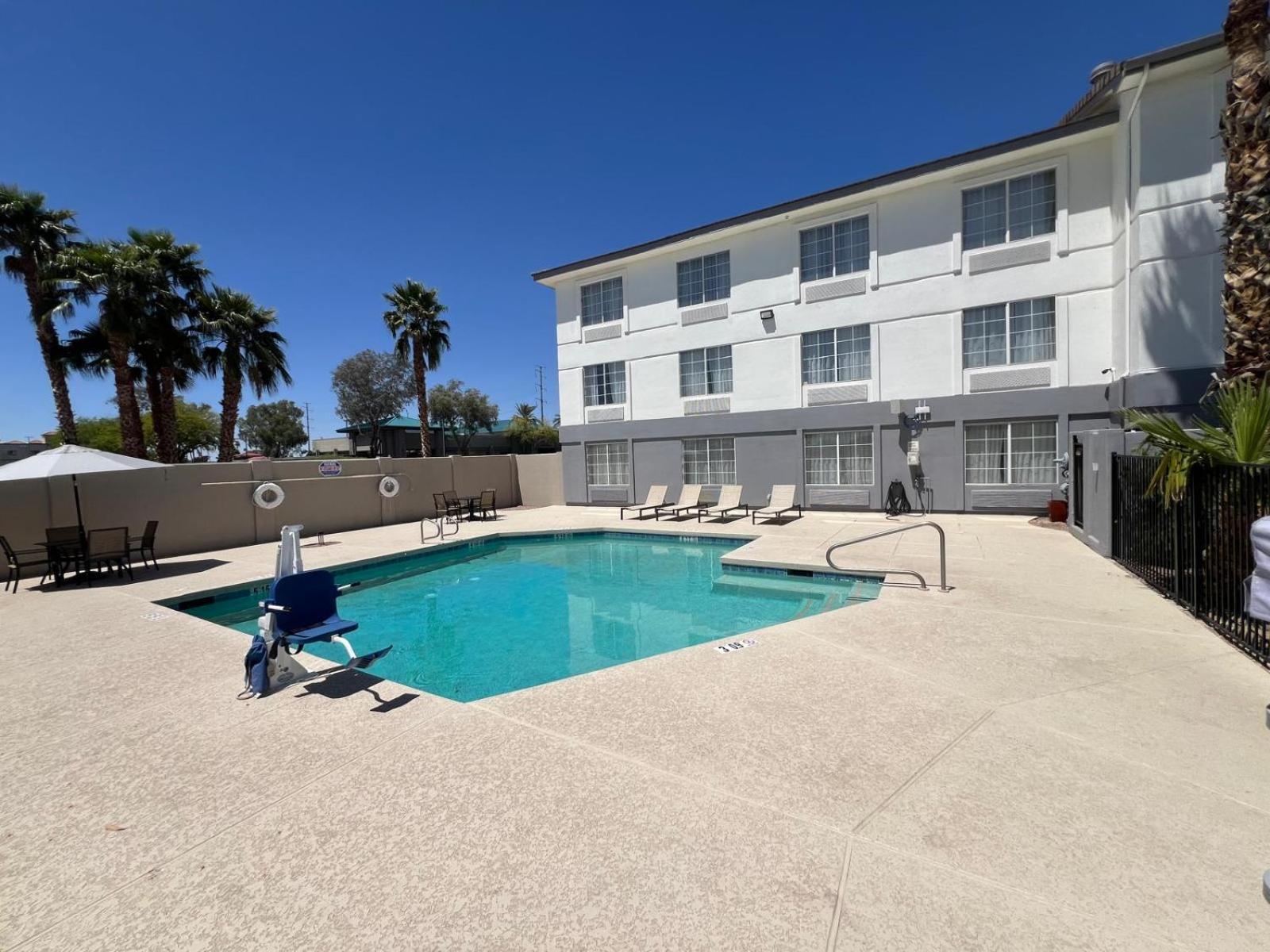 Garner Hotel By Ihg Phoenix - Surprise Bagian luar foto