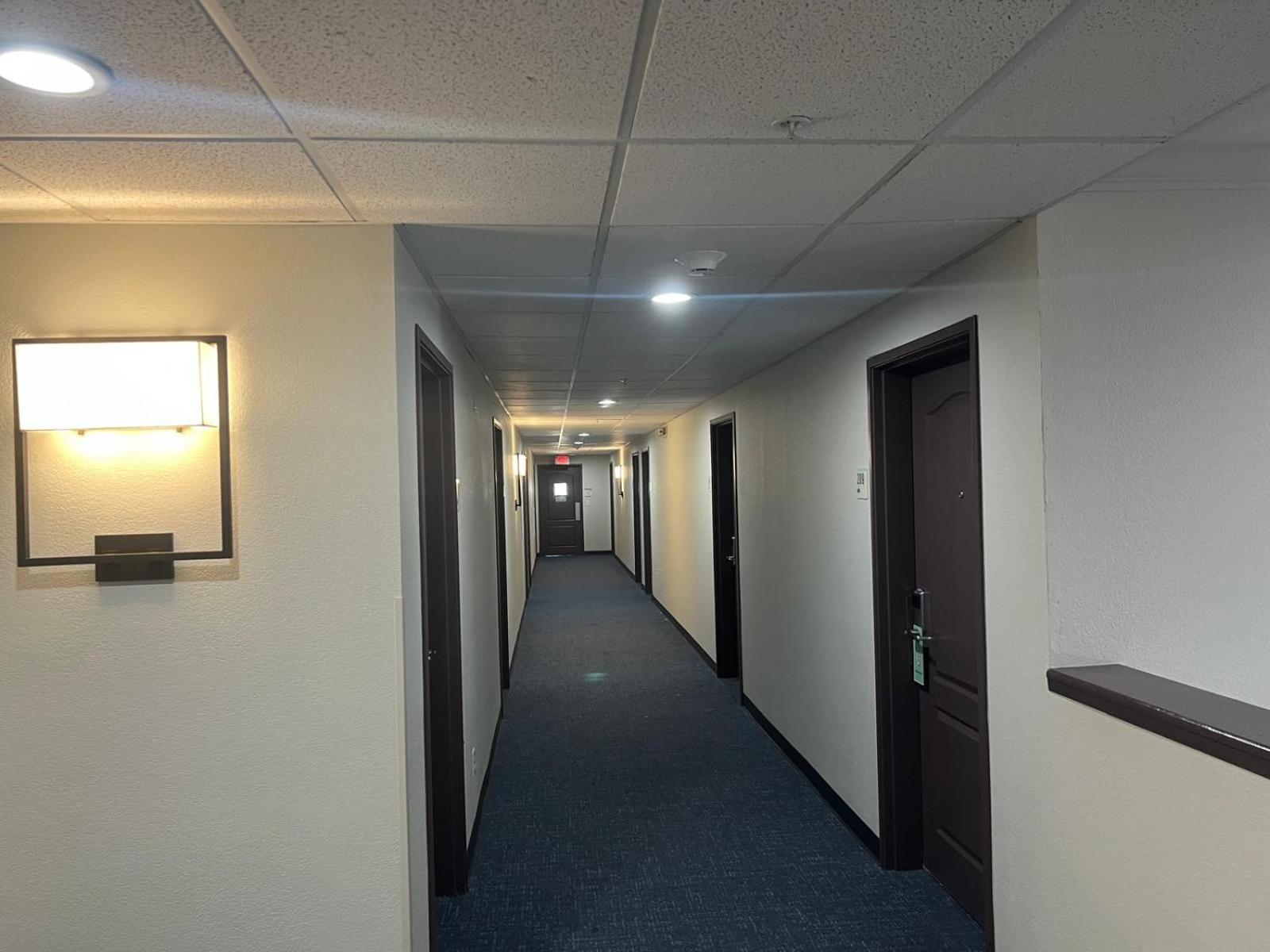 Garner Hotel By Ihg Phoenix - Surprise Bagian luar foto