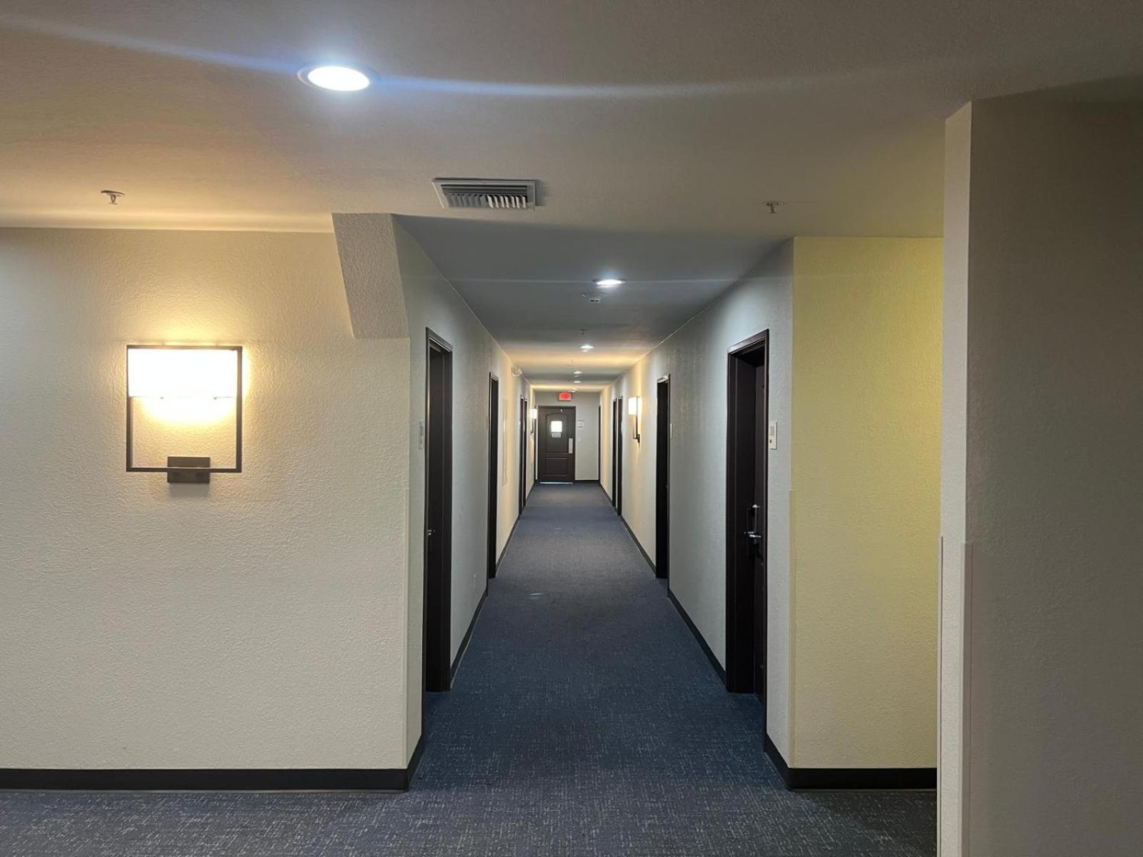 Garner Hotel By Ihg Phoenix - Surprise Bagian luar foto