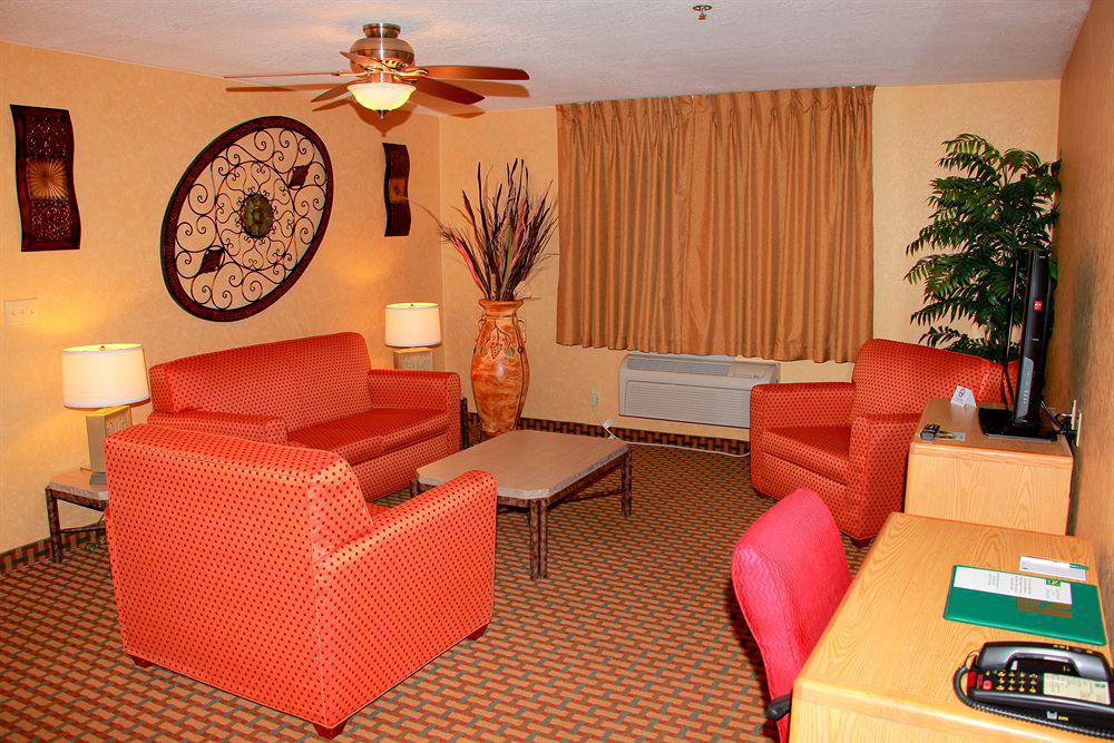 Garner Hotel By Ihg Phoenix - Surprise Bagian luar foto