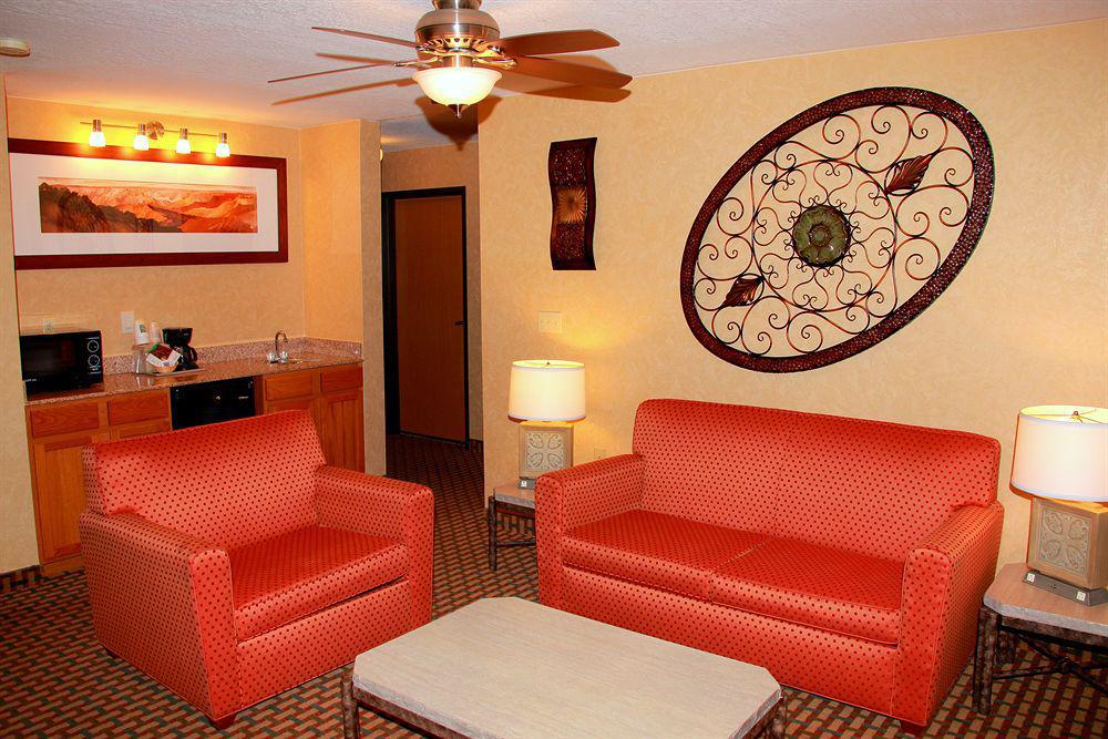 Garner Hotel By Ihg Phoenix - Surprise Bagian luar foto